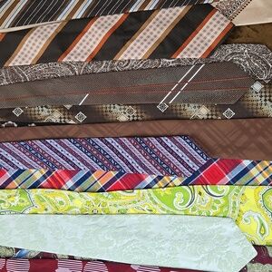 SOLD Necktie Bundle Lot Retro 70s 1970 Velvet Brocade Linen Woven Striped Tie